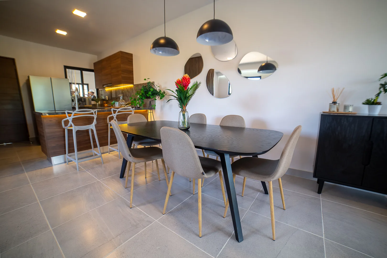 Comedor y cocina en el mismo espacio